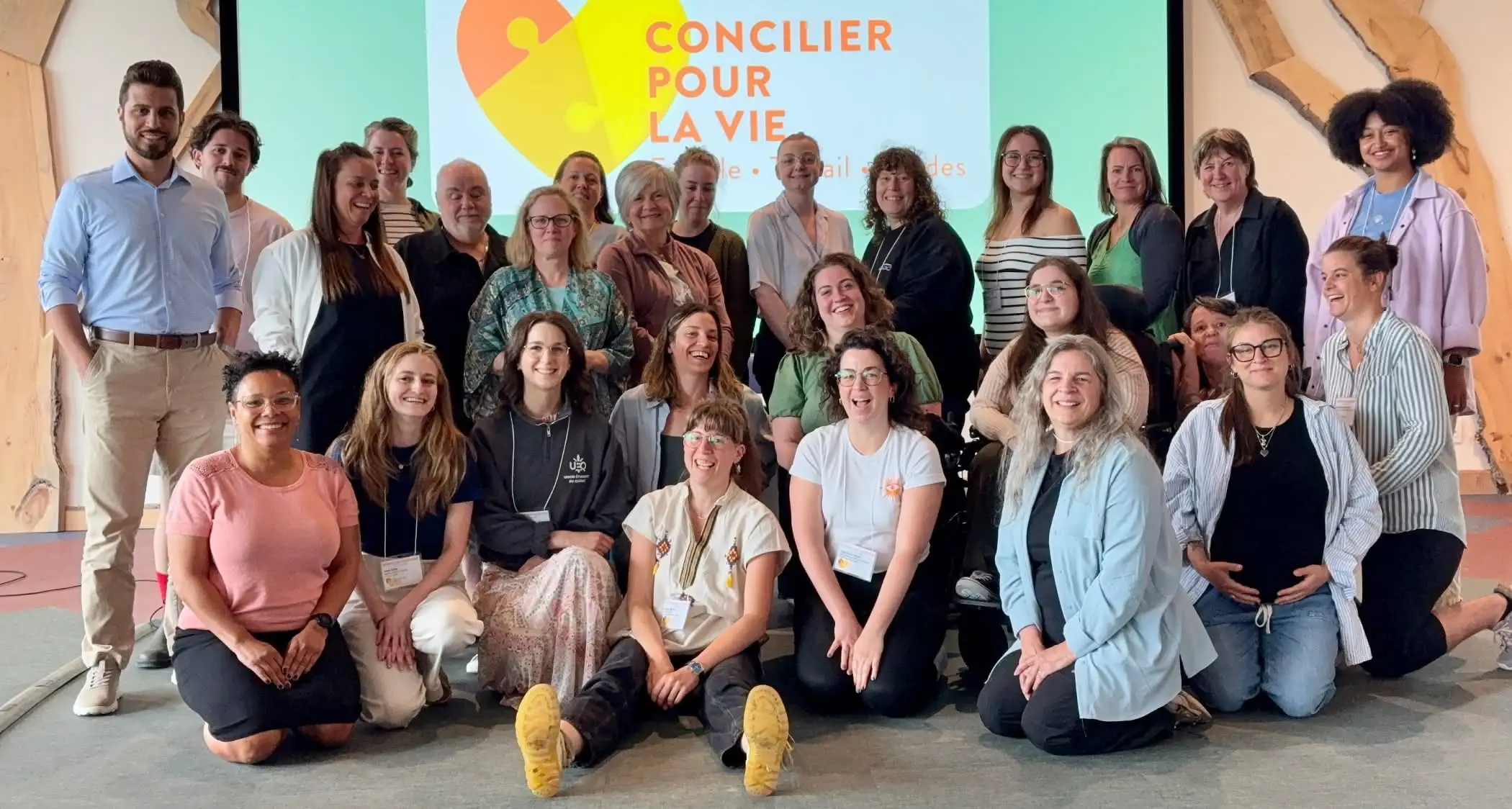 Faire évoluer les pratiques et les politiques pour que la société québécoise fasse des gains significatifs et durables en matière de conciliation famille, travail, études et proche aidance.
